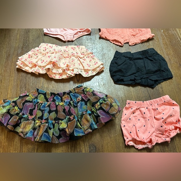 Shorts and Skirts - Picture 3 of 9